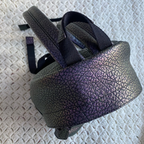 💜COACH MINI BACKPACK 💚 HOLOGRAPHIC OIL SLICK - Picture 7 of 16